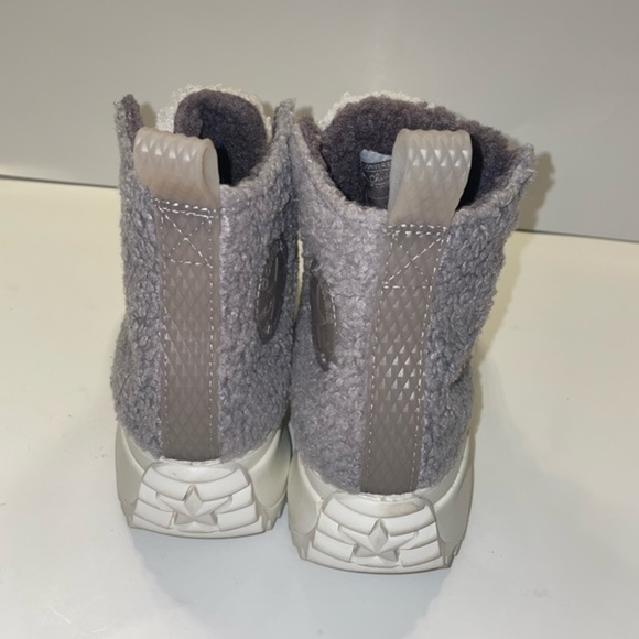 Converse Women's Gray Run Star Hike Sherpa Lined Sneaker size 8 - Picture 4 of 12